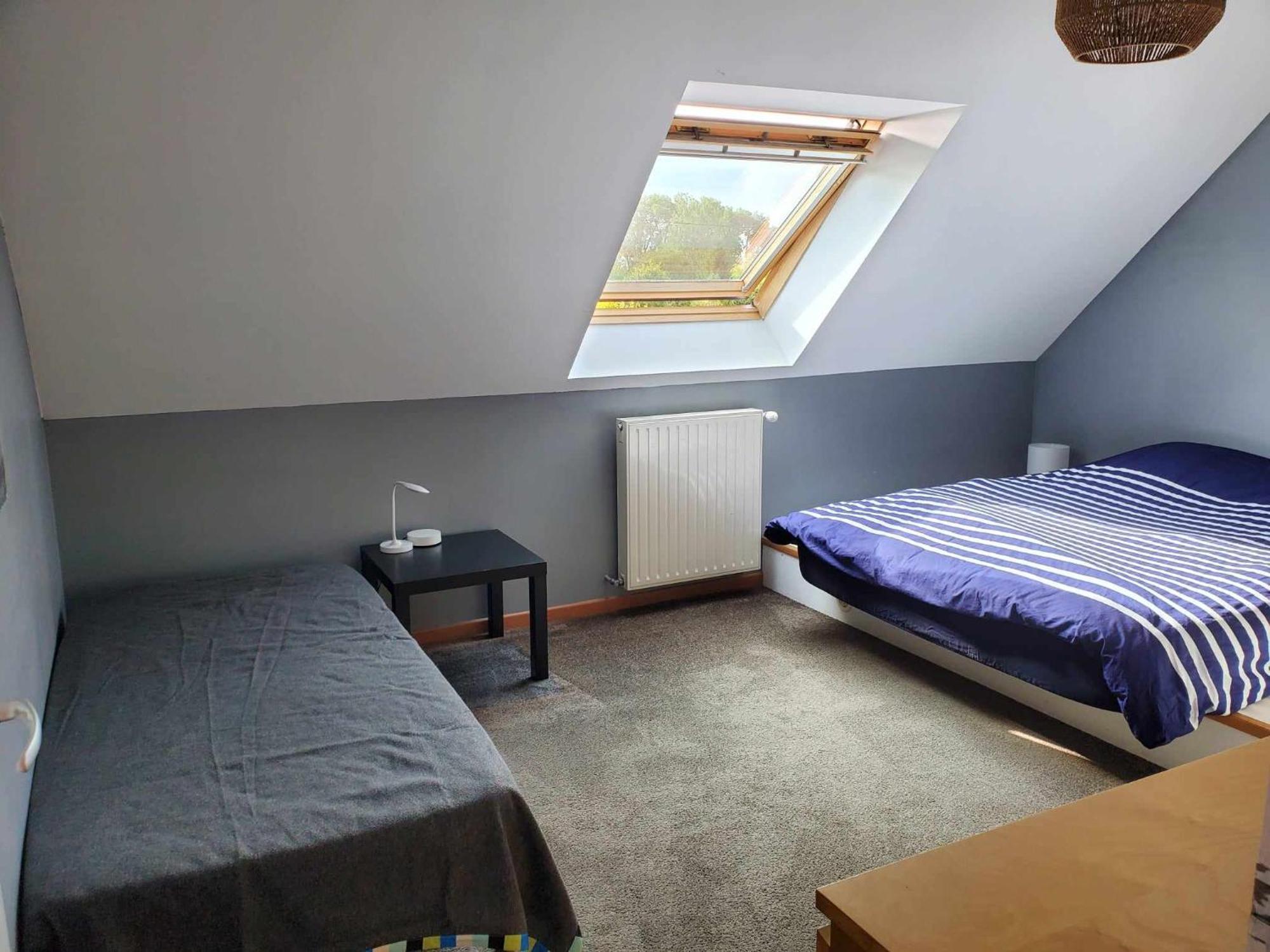 L Etablissement Gold Beach Propose 1 Hebergement , Maison 80M2 Avec Terrain 500M2, Parking Prive A 4 Min Du Port Artificiel D Arromanches, Services Accueil Personnalise, Lits Faits, Serviettes, Menage, Netflix, Wifi Ryes Екстериор снимка